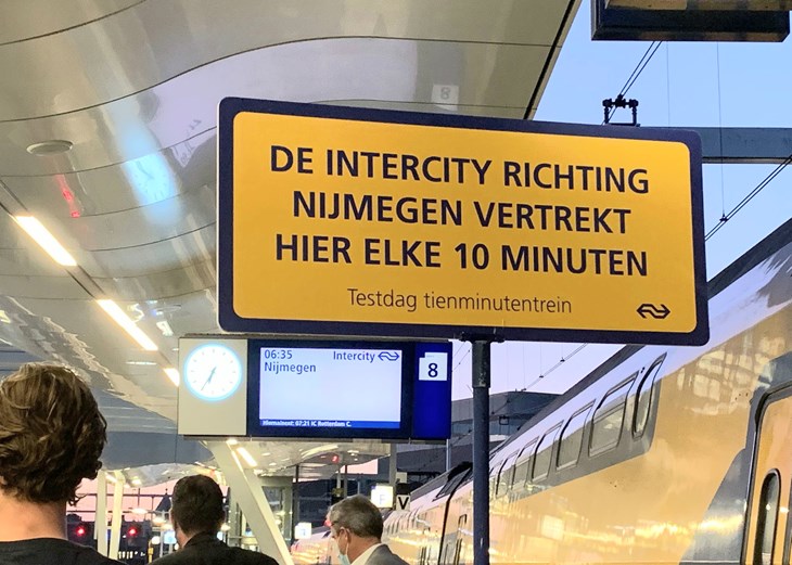 Zes intercity's Nijmegen Amsterdam